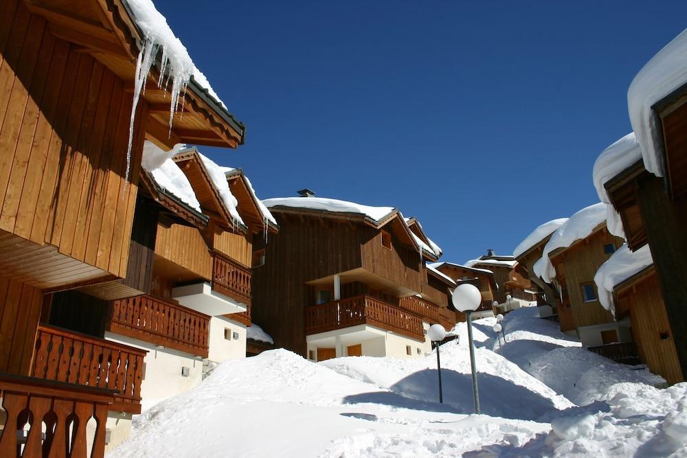 Madame Vacances Les Chalets Des Alpages La Plagne Exterior photo